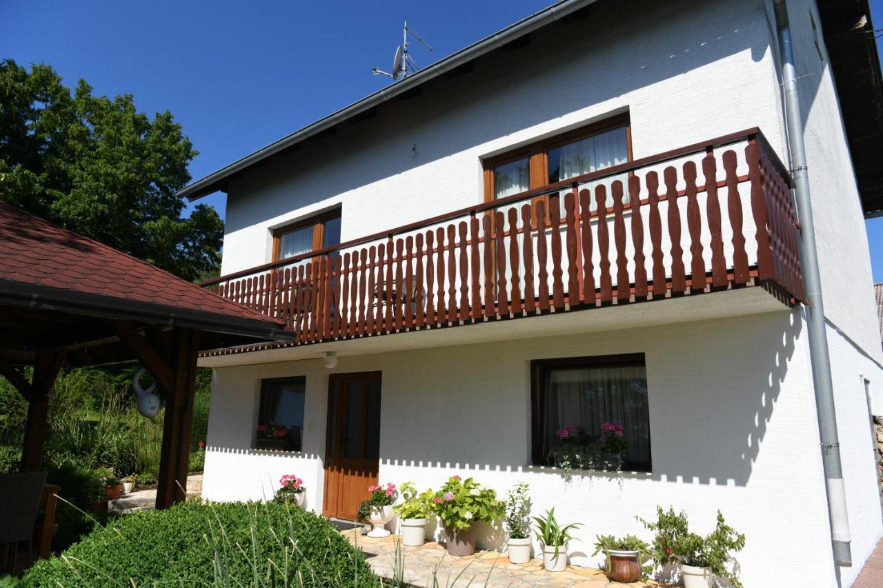 Apartment And Rooms Ivancica Seliste Dreznicko Ngoại thất bức ảnh